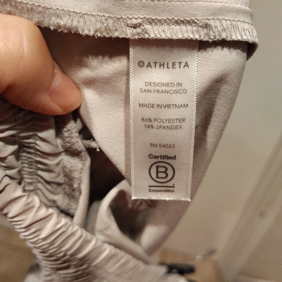 Athleta Brooklyn Wide Leg Crop Pull-On Pants Sz 12 Lightweight Casual Travel - Picture 6 of 7